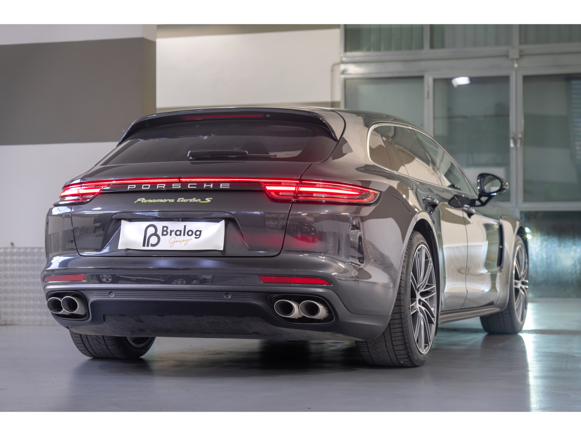 PORSCHE PANAMERA TURBO S E-Hybrid — miniatura 10