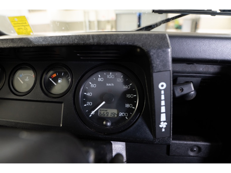 LAND ROVER DEFENDER TD5 90 — miniatura 16