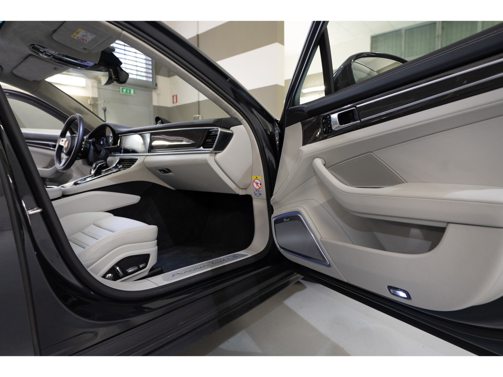 PORSCHE PANAMERA TURBO S E-Hybrid — miniatura 19