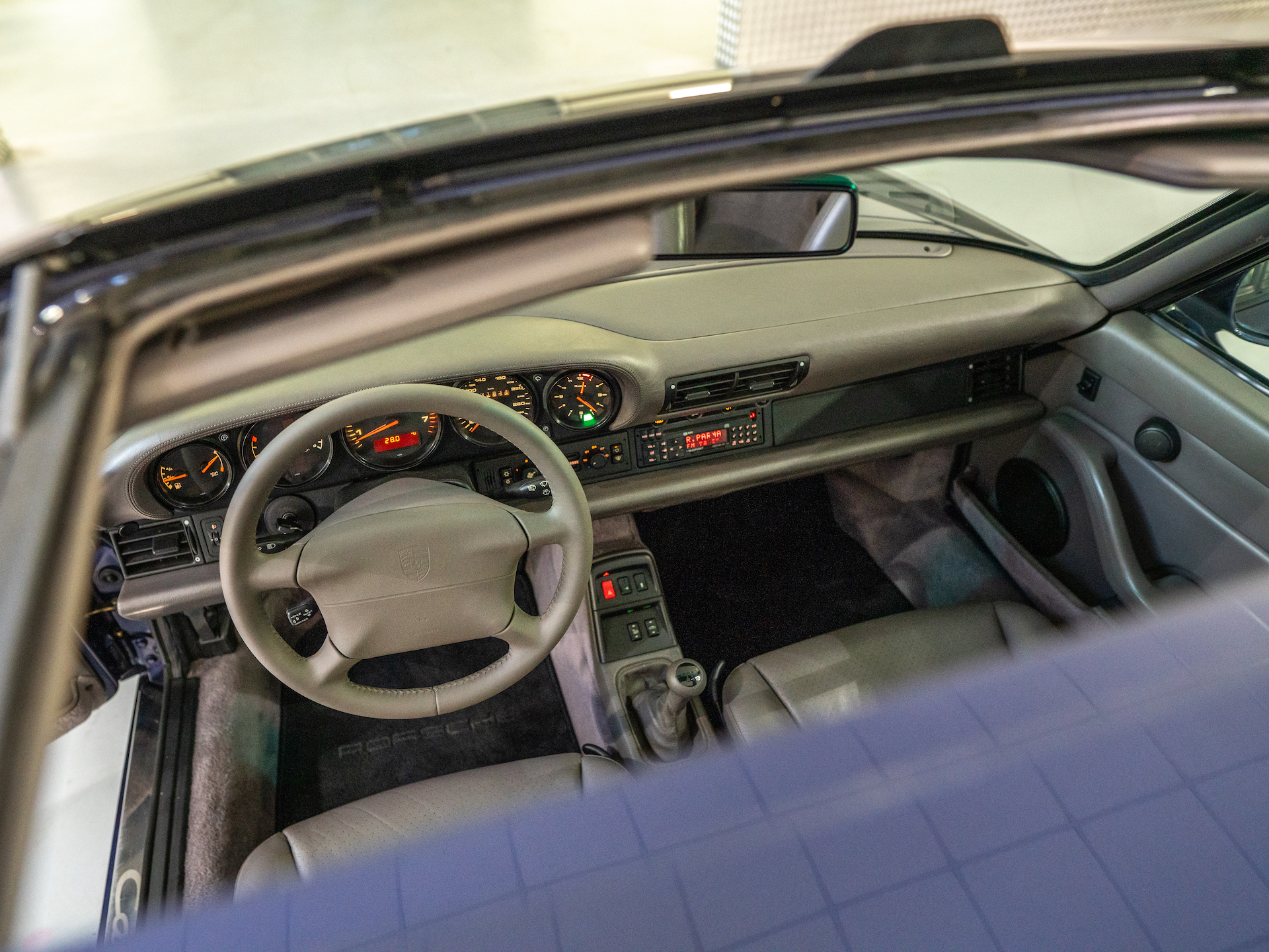 PORSCHE 911 993 CARRERA 2 SONDERWUNSK EDITION — miniatura 12