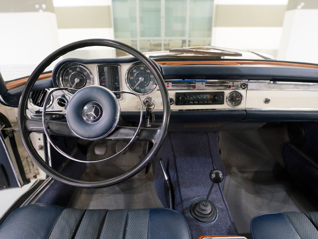 MERCEDES BENZ SL230 PAGODA — miniatura 18