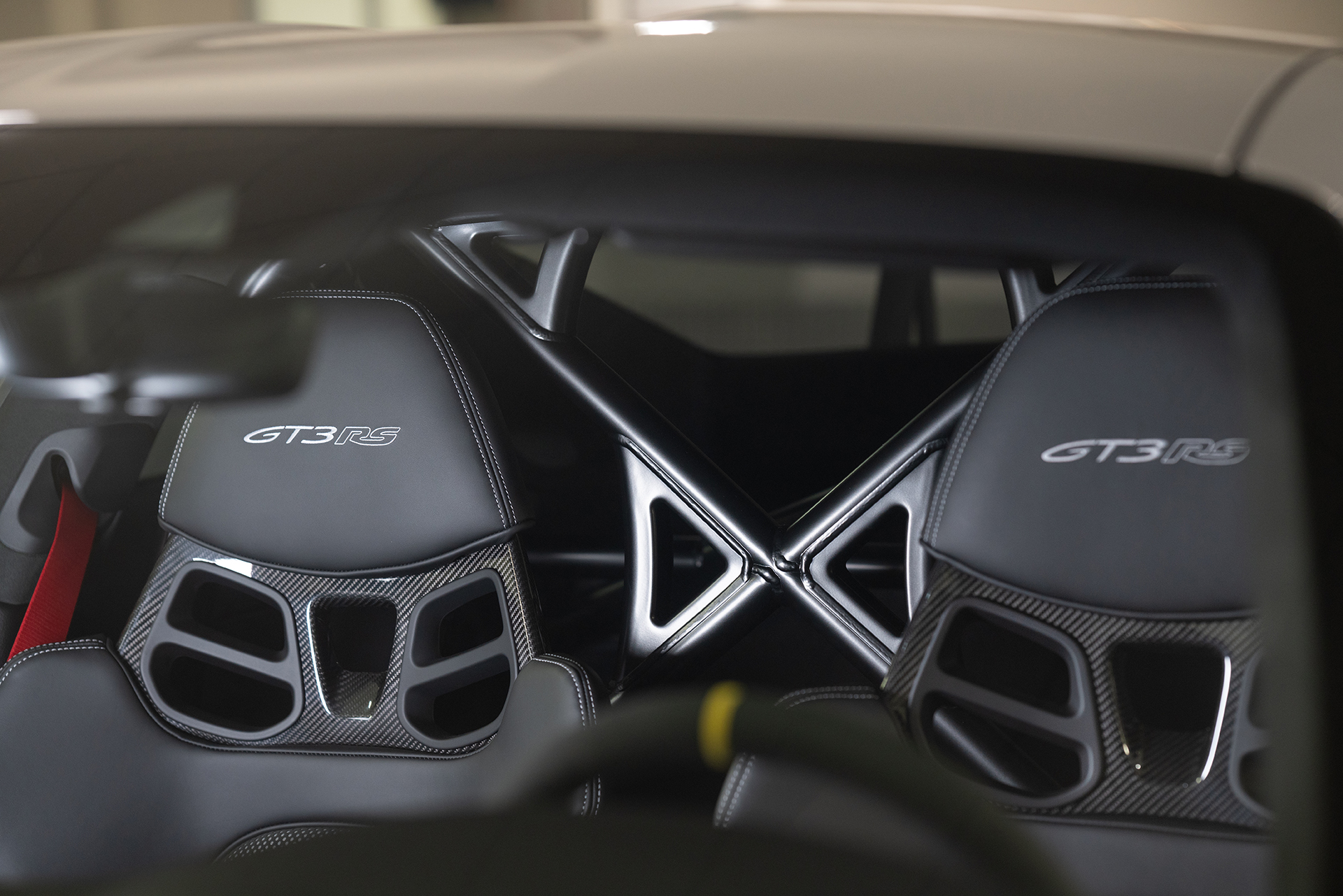 PORSCHE 911 992 GT3RS — miniatura 14