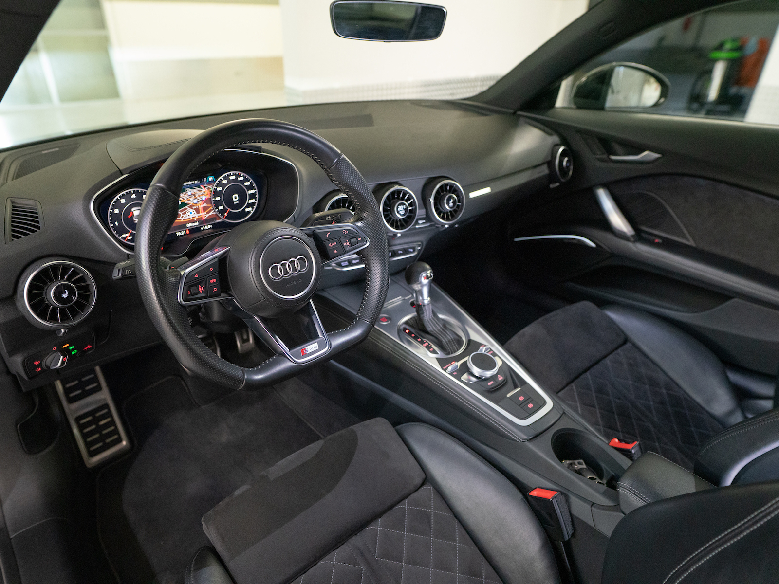 AUDI TT MK3 2.0 TFSI QUATTRO S-LINE — miniatura 12